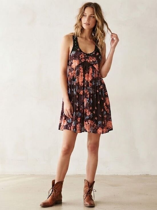 Free People Dresses & Skirts - Free People Burgundy & Coral Floral Open Back Babydoll Dress Sz M Lace Boho Chic